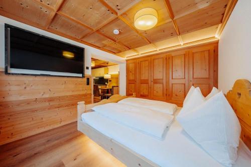 Una cama o camas en una habitación de Zudrellhus