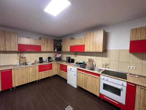 Dapur atau dapur kecil di Cabana Izvorul Căprioarei