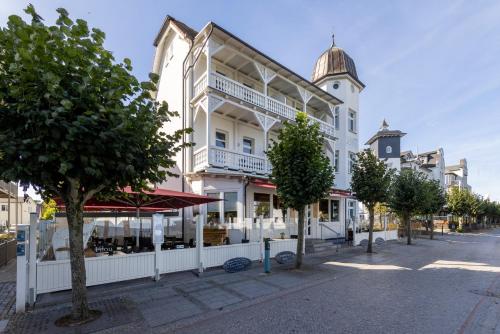 Strandhotel zur Promenade photo 98