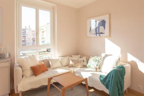 #25 Staywizus - 2BDR Port, 5min from the Old Town Balcony, AC & WIFI