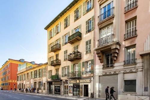 #25 Staywizus - 2BDR Port, 5min from the Old Town Balcony, AC & WIFI