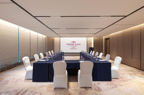 Kawasan bisnes dan/atau bilik persidangan di Crowne Plaza Quzhou, an IHG Hotel