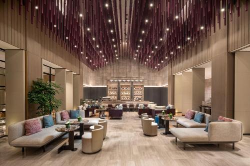 Ruang duduk di Crowne Plaza Quzhou, an IHG Hotel