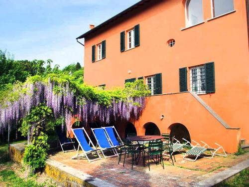 Taman di luar Agriturismo Poggio la Fioraia