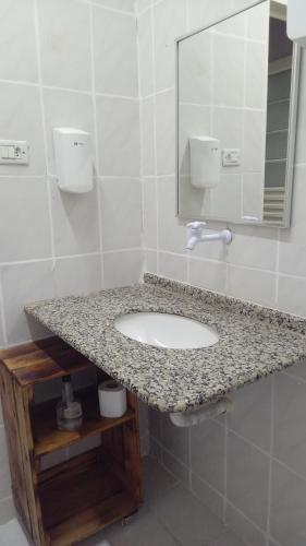Un baño de Casarao hostel dormitorio
