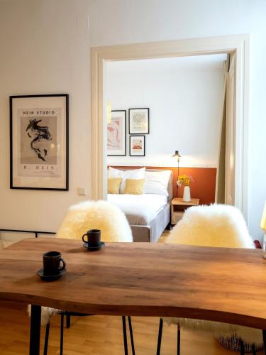 Shopping & Strolling Mariahilf