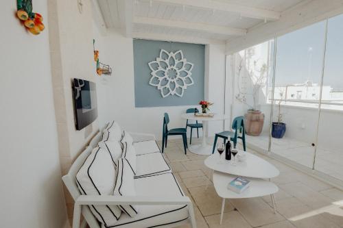 Μια τηλεόραση ή/και κέντρο ψυχαγωγίας στο Fico! Apartments by MONHOLIDAY