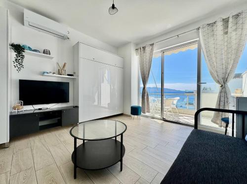Blue Escape Sea View Apartment