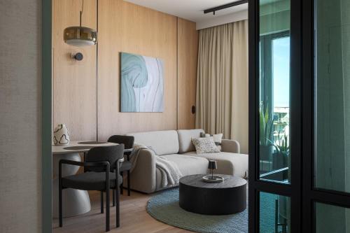 Brabank Emerald Luxury Apartment Fitness, Sauna & Parking by Grandview