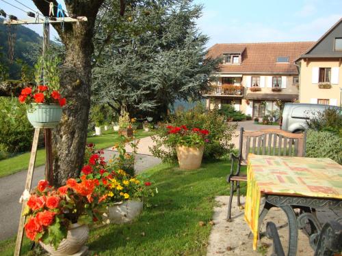 Zahrada ubytování Gîte Les Hirondelles F2