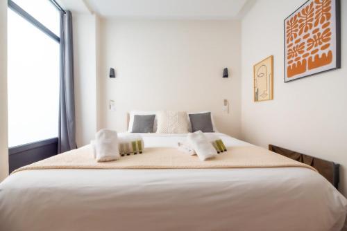 1 bedroom Canal St Martin Eurostar