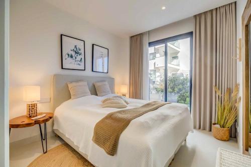 131 - Luxury Apartment with Private Pool and Views, El Higueron
