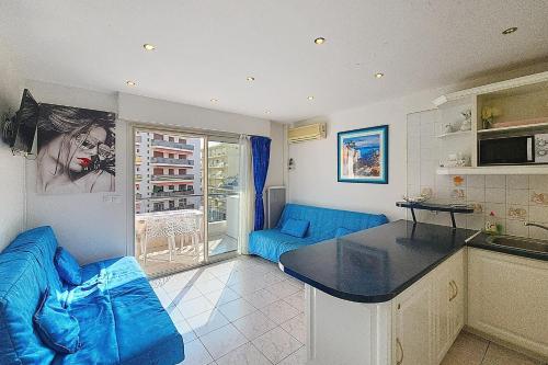 Η κουζίνα ή μικρή κουζίνα στο AHC - Versailles- 2 pièces centre ville