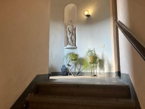 Bohemian Apartment - heart of Como photo 3