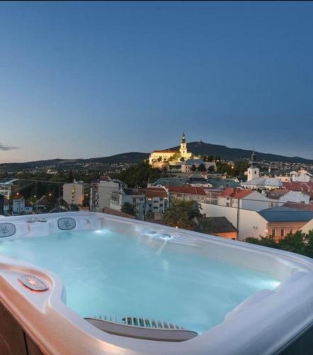 BOUTIQUE HOTEL11 with rooftop SPA