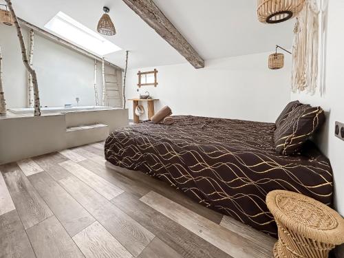 Χώρος καθιστικού στο Suite Zen & jacuzzi - Une parenthèse de détente Nouveau! DAY USE!
