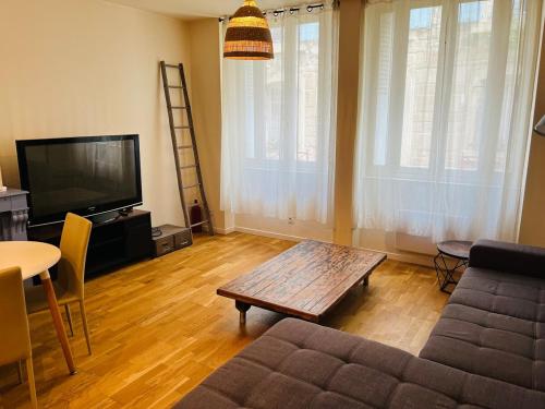 Photo de la galerie de l'établissement Le Pont Péri, à Bourg-lès-Valence