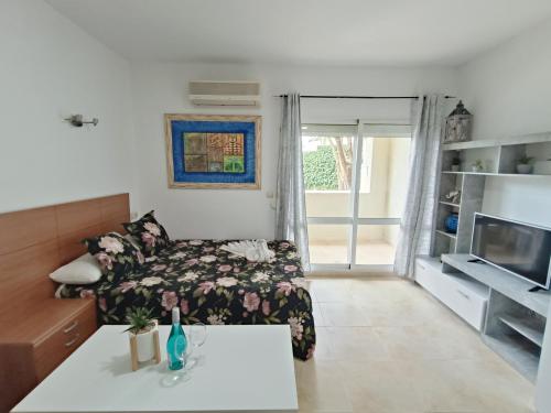 "VIVE BENAL BEACH" estudio 3124 con parque acuático, primera linea de playa