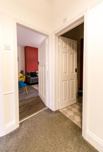 Χώρος καθιστικού στο 3 Bedroom Home Free Parking & WiFi Contractors Welcome!