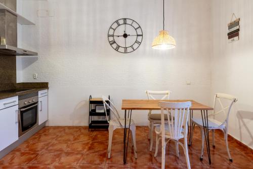 Little apartment near the Alameda