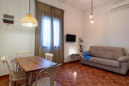 Little apartment near the Alameda
