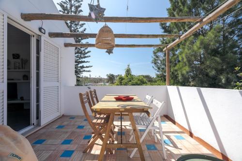 Balkón nebo terasa v ubytování Comporta Hideaway Amazing Views Desert Beaches