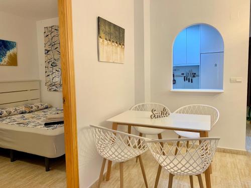 Tolle Wohnung mit 2 Schlafzimmern, Balkon und Pool