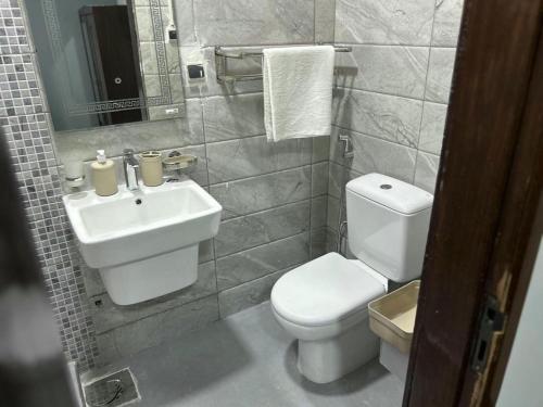 Ένα μπάνιο στο Ranzol Hotel and Guest House