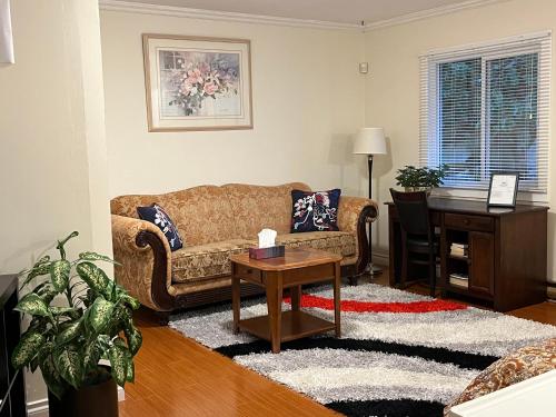 Posezení v ubytování Vancouver shaughnessy guest home