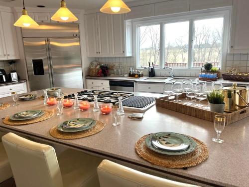 Kuchyň nebo kuchyňský kout v ubytování THE VILLA Farm Sleeps 20 more