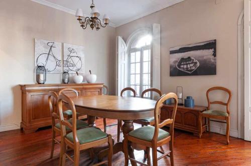 Posezení v ubytování Precioso piso a 5 de la playa en Llanes LLNS006R