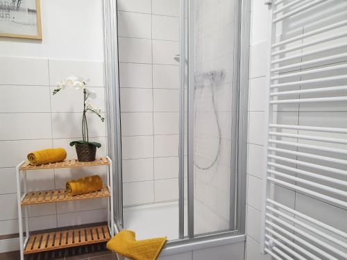 Ένα μπάνιο στο Hogulu - schickes Appartement 5 in der Altstadt