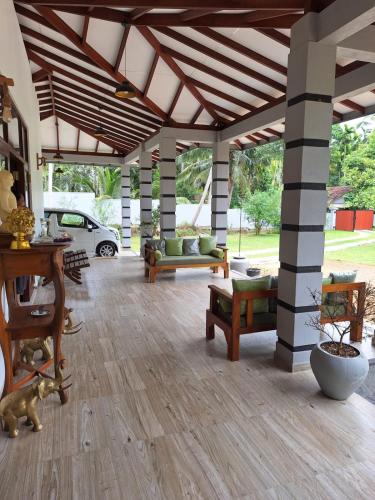 Ruang duduk di Sakun villa
