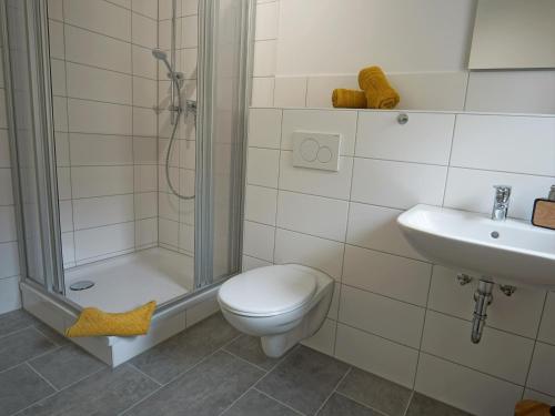 Ένα μπάνιο στο Hogulu - 3 - RAUM - App 27 mit Balkon direkt im Zentrum