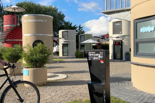 slube am Stadthafen Neustrelitzの敷地内または近くで楽しめるサイクリング