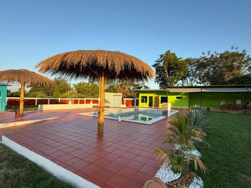 Bazén v ubytování Casa Quinta Azul Resort nebo v jeho okolí