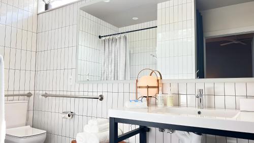 Koupelna v ubytování Frame Hotel - SoCo
