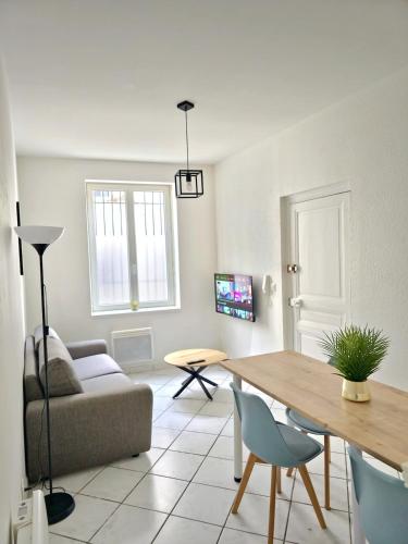 Tour Est - T2 entre Cité Médiévale et Bastide