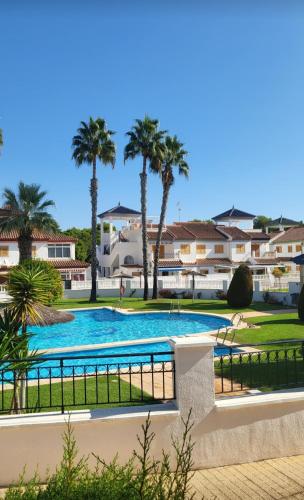Casa Magdalenka, Mil Palmeras area, 800 m to the sea plus communal swimming pool