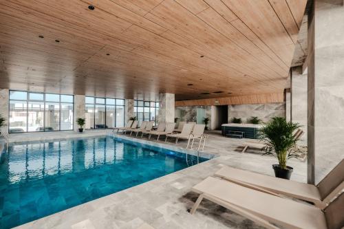 Hồ bơi trong/gần Apartament 2 camere Mamaia Nord