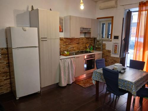 Kuchyň nebo kuchyňský kout v ubytování Mazzini House