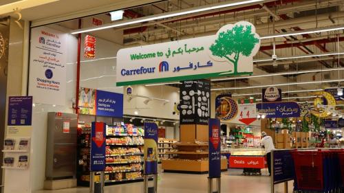 Supermarket nebo jiné obchody v  apartmánu nebo okolí
