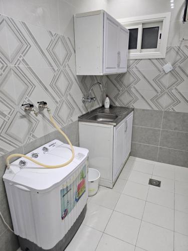 Kuchyň nebo kuchyňský kout v ubytování Welcome Seven 5km far from Masjid Nabawi