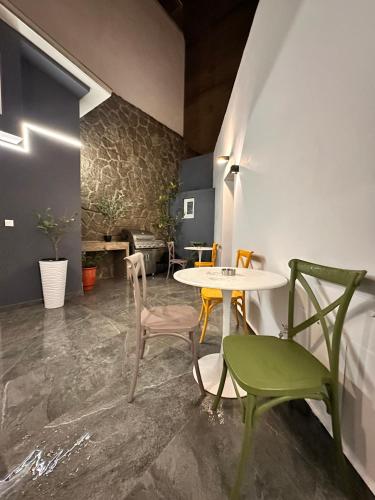 Modern Bohemian Suites - GVM