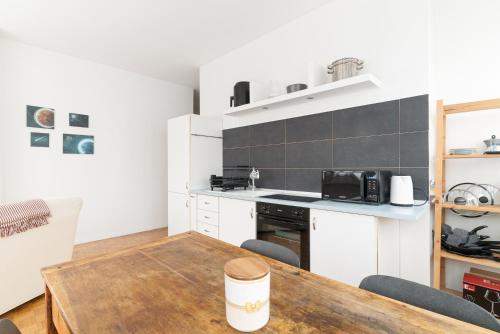 GuestHost - Milano Bright Apartment with parking