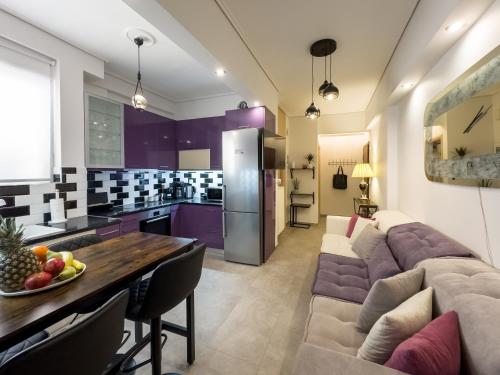 Athens Neos Kosmos 2BDR apt next to metro station