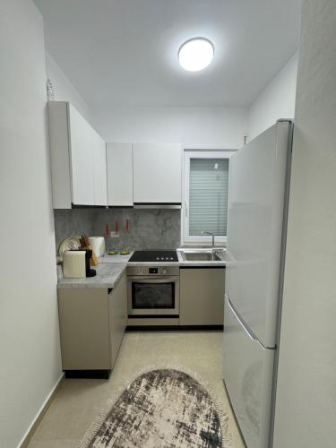 Dapur atau dapur kecil di Aron Apartment