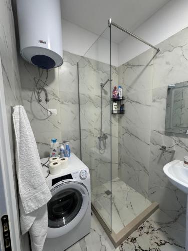 Bilik mandi di Aron Apartment