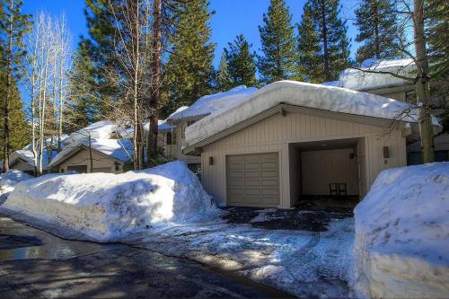 Το Ski Lake Lodge home τον χειμώνα