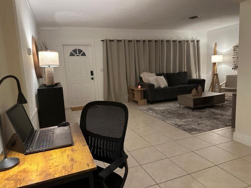 Posezení v ubytování Wilton Manors Guesthouse